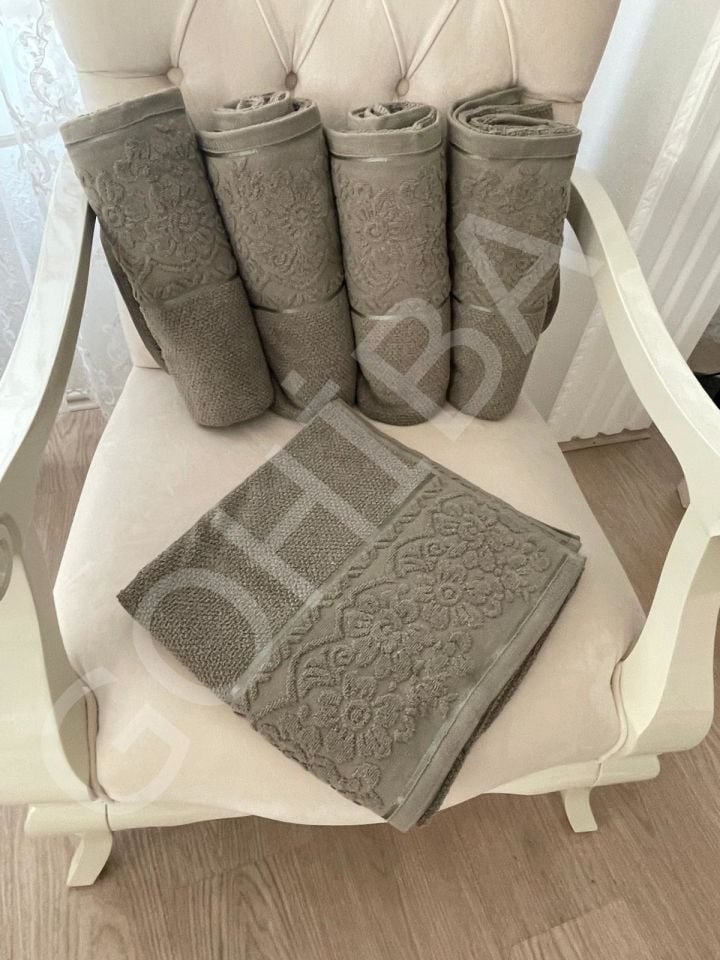 Premium Kabartma Çiçek Detaylı Banyo Havlusu
